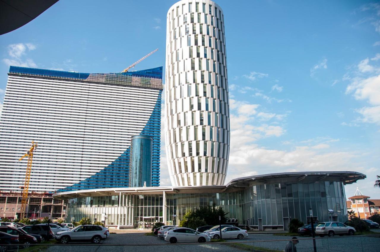 Sea View Apartment Near To The Dancing And Music Fountains Batumi Exterior photo