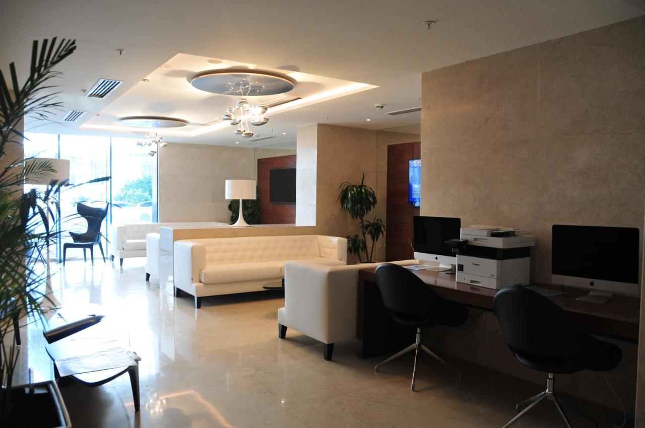 Sea View Apartment Near To The Dancing And Music Fountains Batumi Exterior photo